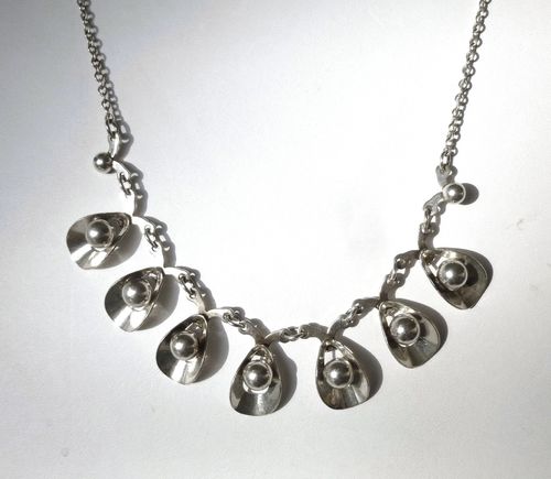 Siersbøl  silver necklace with silver balls